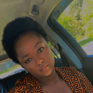 Meet your Posher, Cynthia